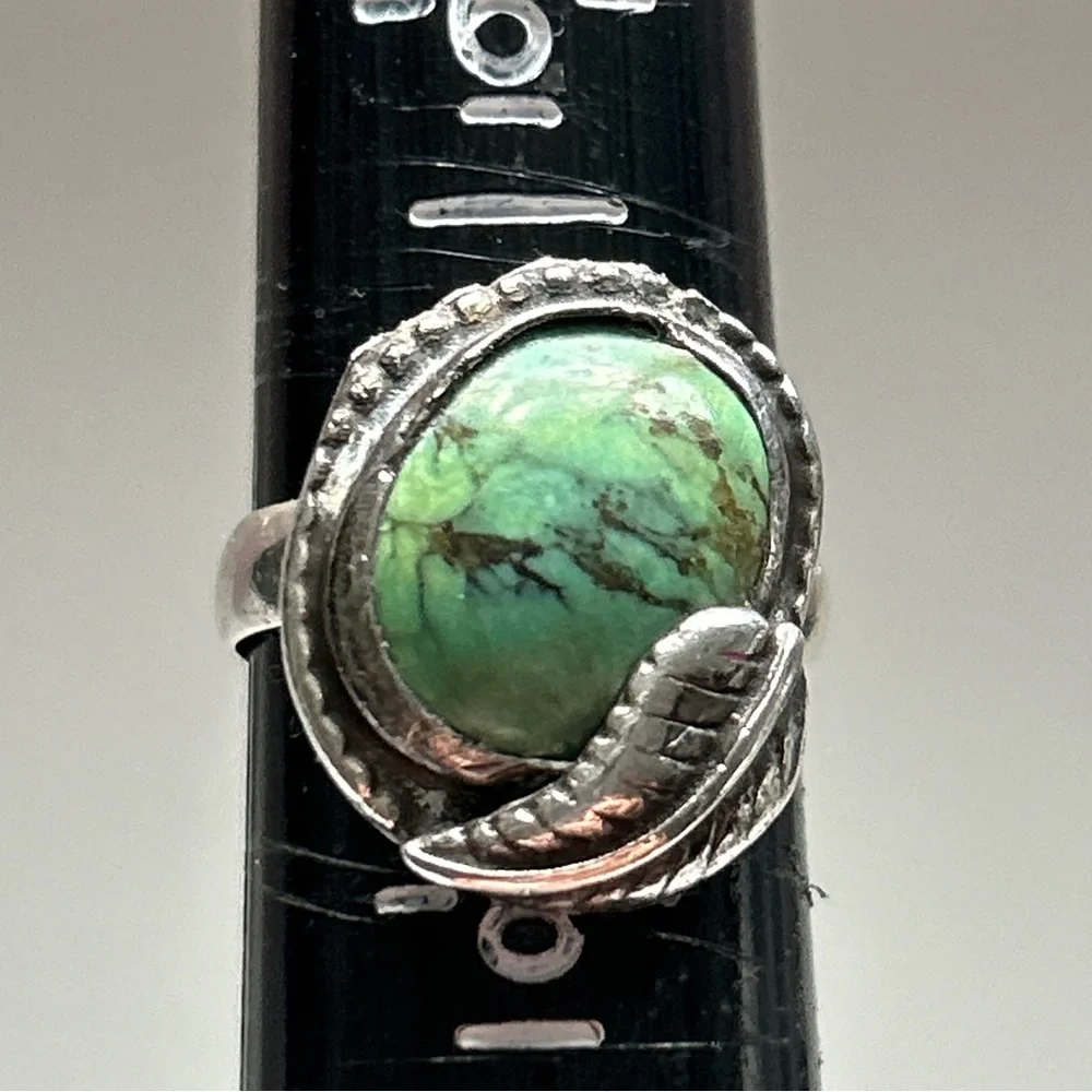 Vintage Southwestern Turquoise Sterling Silver Ring - Picture 11 of 12